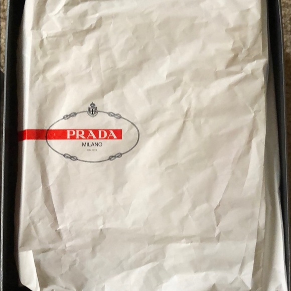 Authentic Prada sneakers - Picture 2 of 6